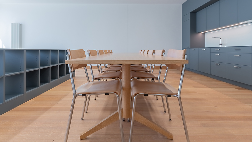 Lochacher School Basel Locus table Karl Andersson Söner