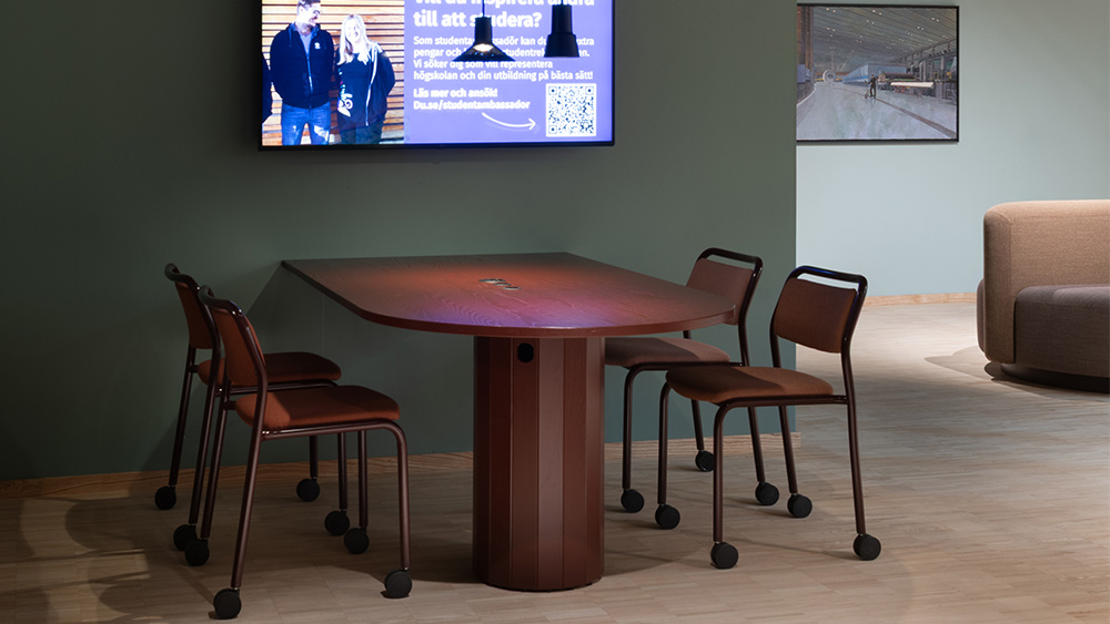 Campus Högskola Borlänge Dalarna Woodwork table, Pivå Cap pedestal table, 2K cabinet Karl Andersson Söner