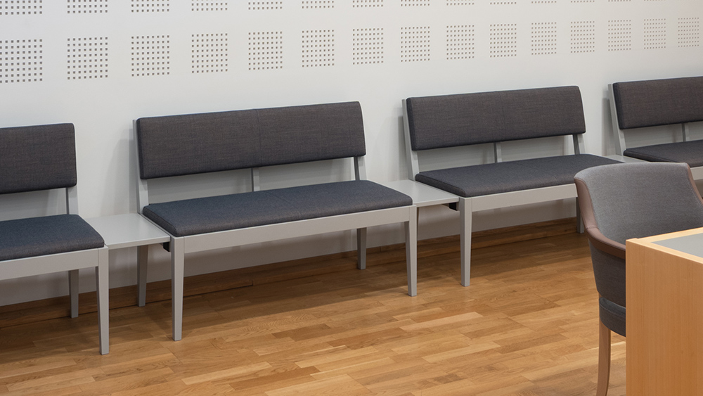 Ystad Tingsrätt Facile sofa conntecting tables Karl Andersson Söner