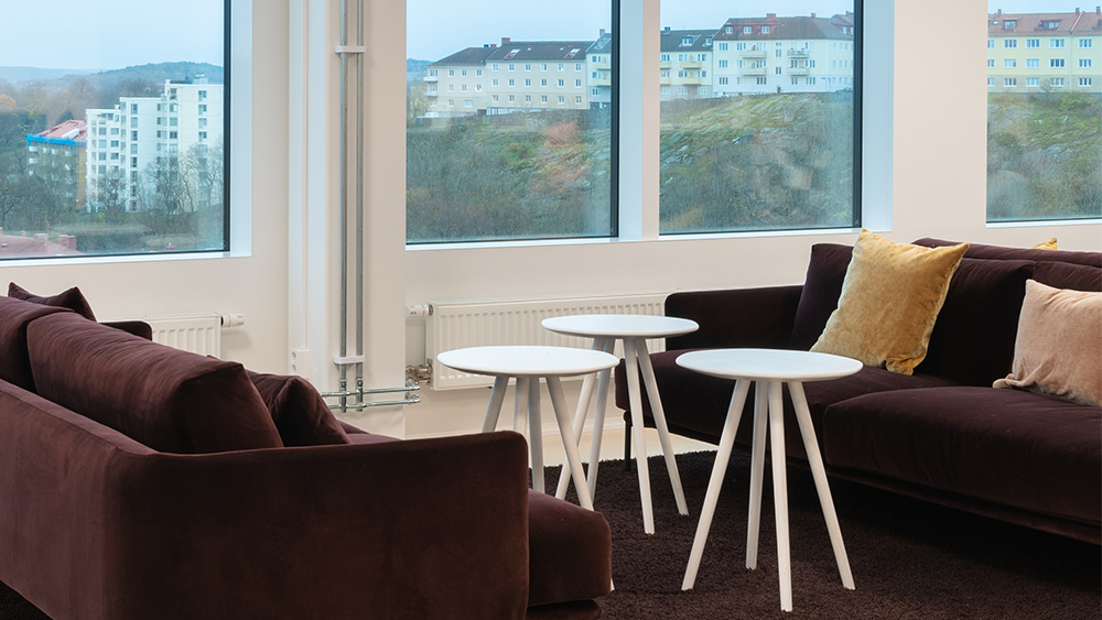 Länsförsäkringar Göteborg pedestal table Locus, sofa table Eight, stool Shell Karl Andersson Söner
