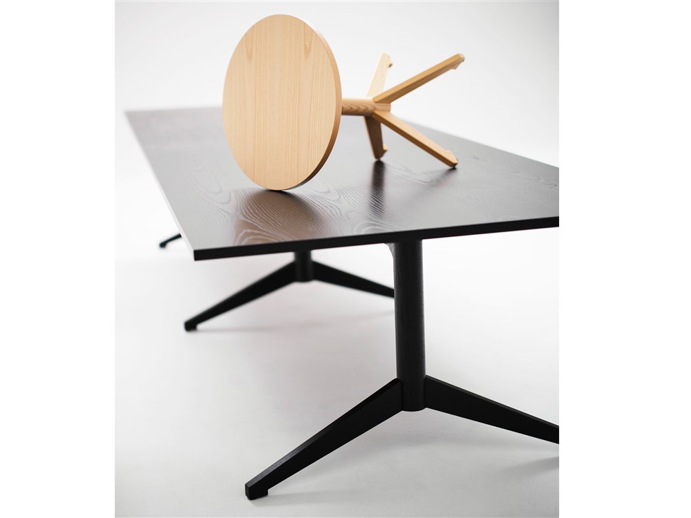 Locus, pelarbord, bord, konferensbord, cafebord, matbord trä, Karl Andersson Söner